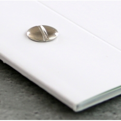Śruba introligatorska metal srebrna 2mm