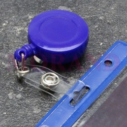 Zawieszka plastikowa na pasek do identyfikatora czerwona fi32mm